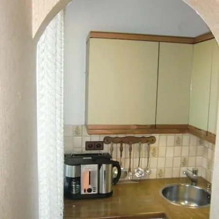 Haus Breitstein 招待所 *